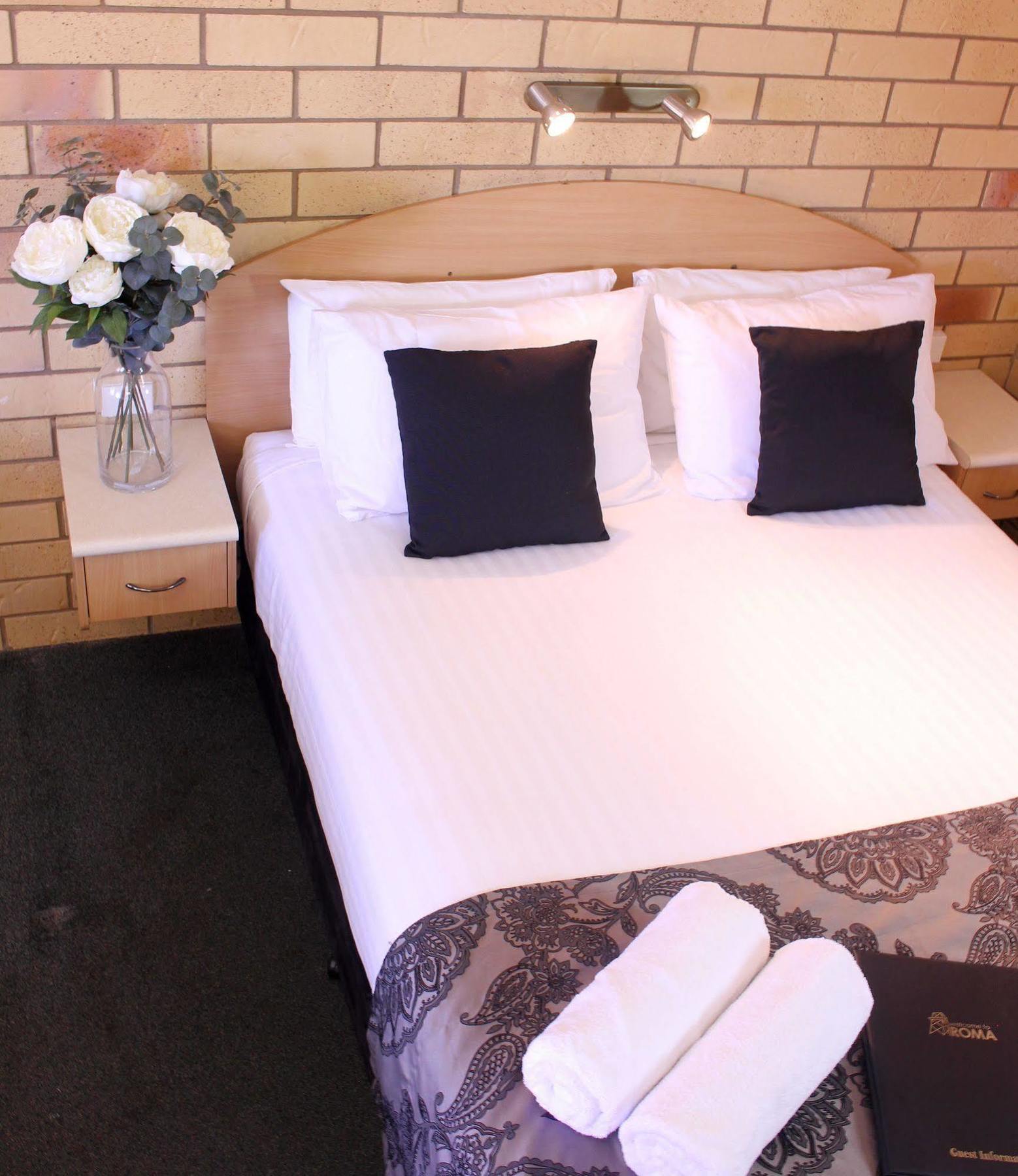 Roma Mid Town Motor Inn Bagian luar foto